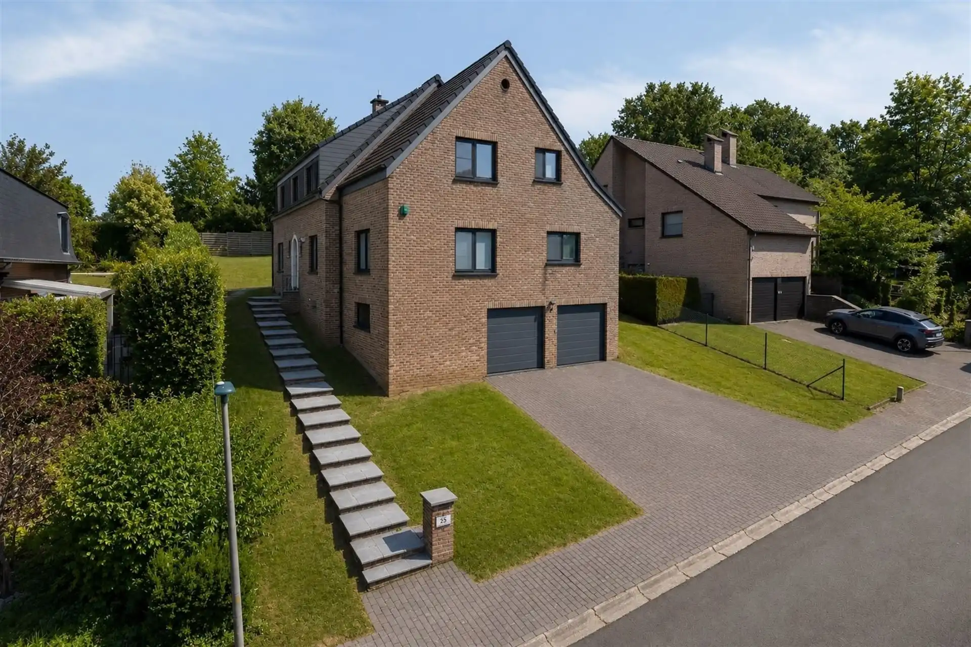 Volledig gerenoveerde villa in Ten Trappen wijk foto {{pictureIndex}}