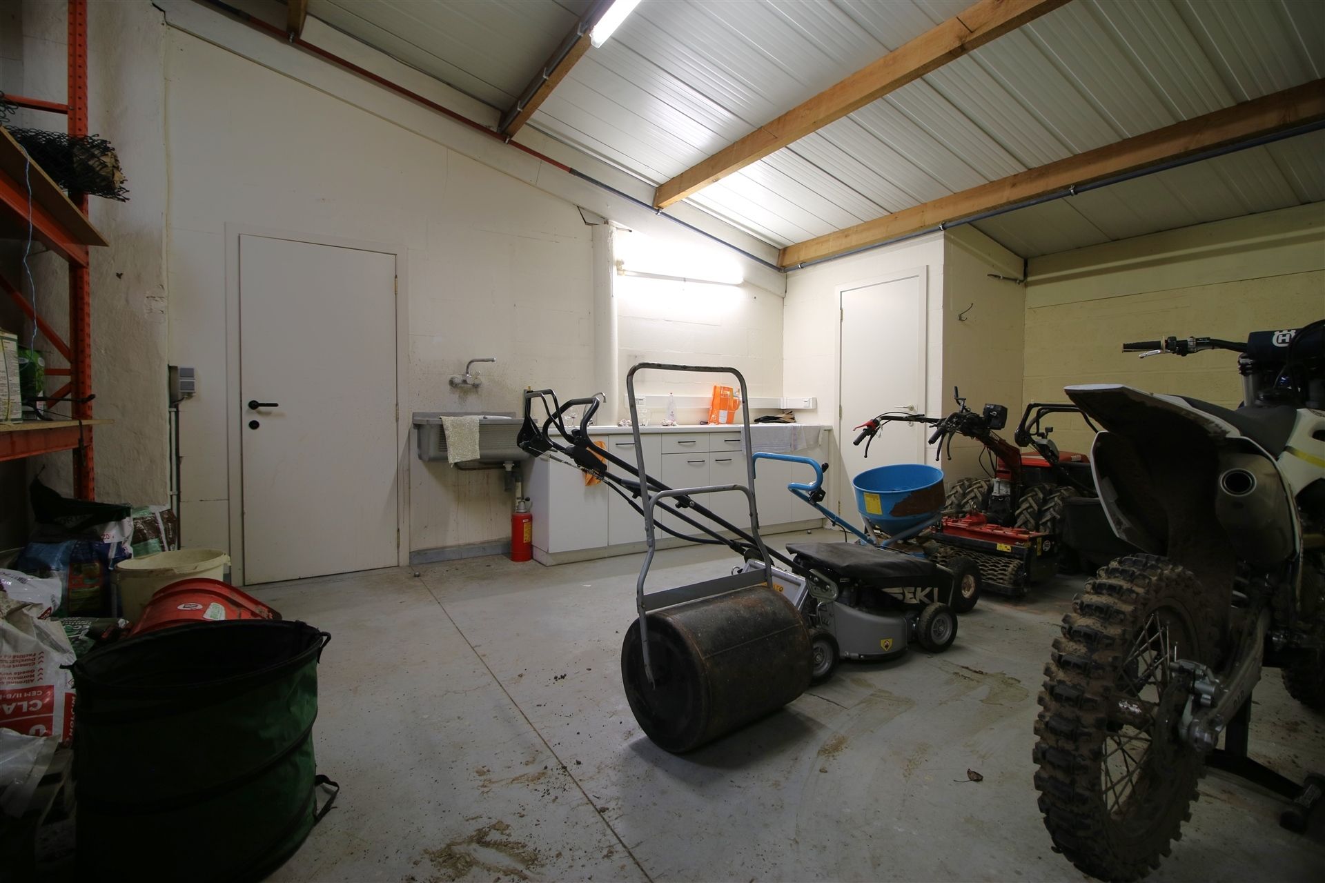 Opslag- / handelsruimte foto 12