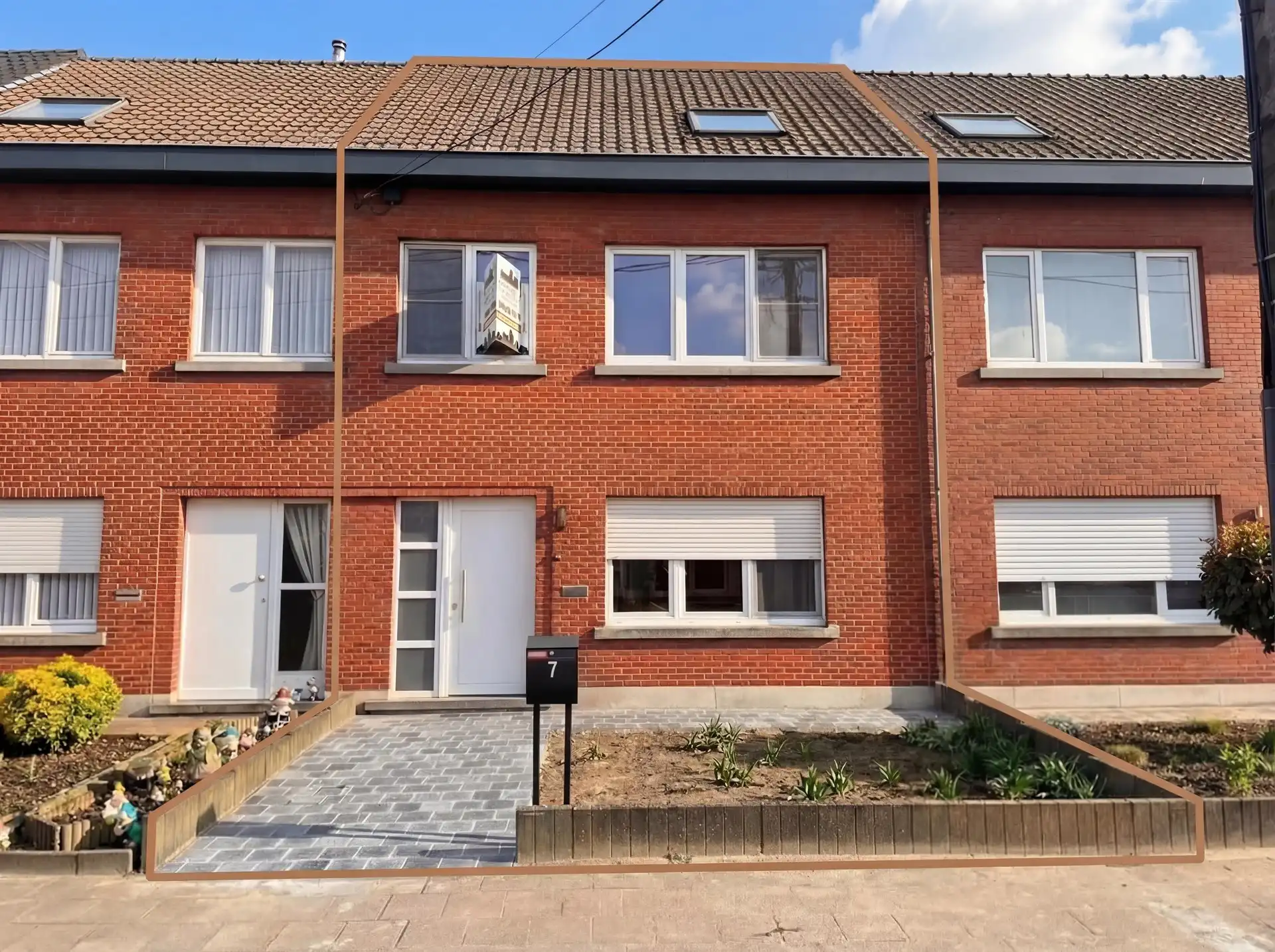 Gerenoveerde woning met drie slaapkamers te Hofstade foto {{pictureIndex}}