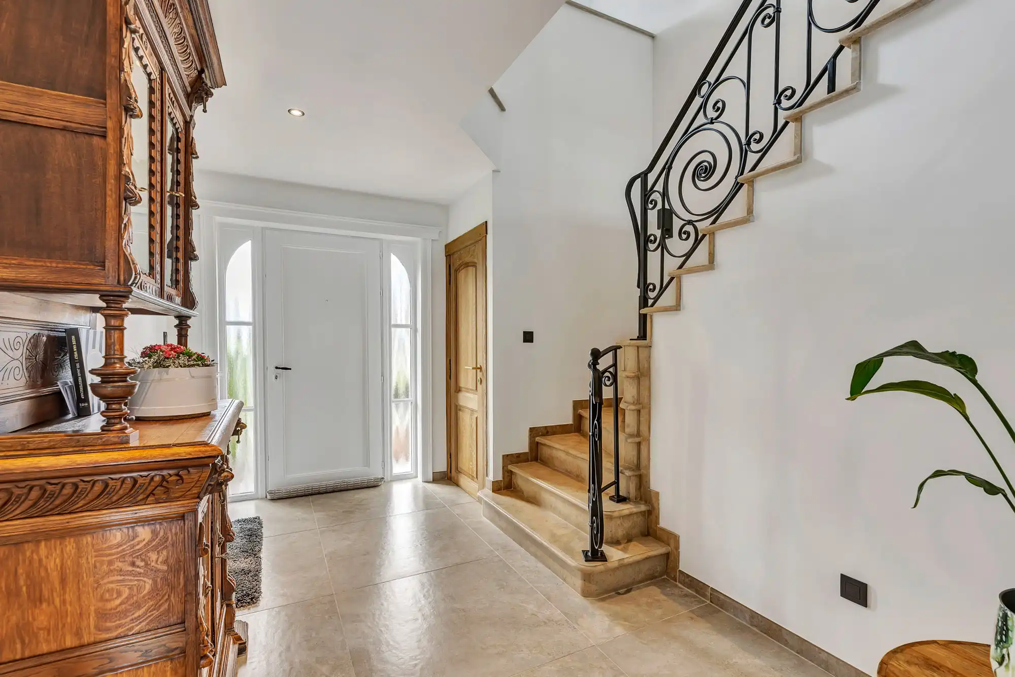 Landelijk stijlvolle villa die recent werd gerenoveerd foto 2