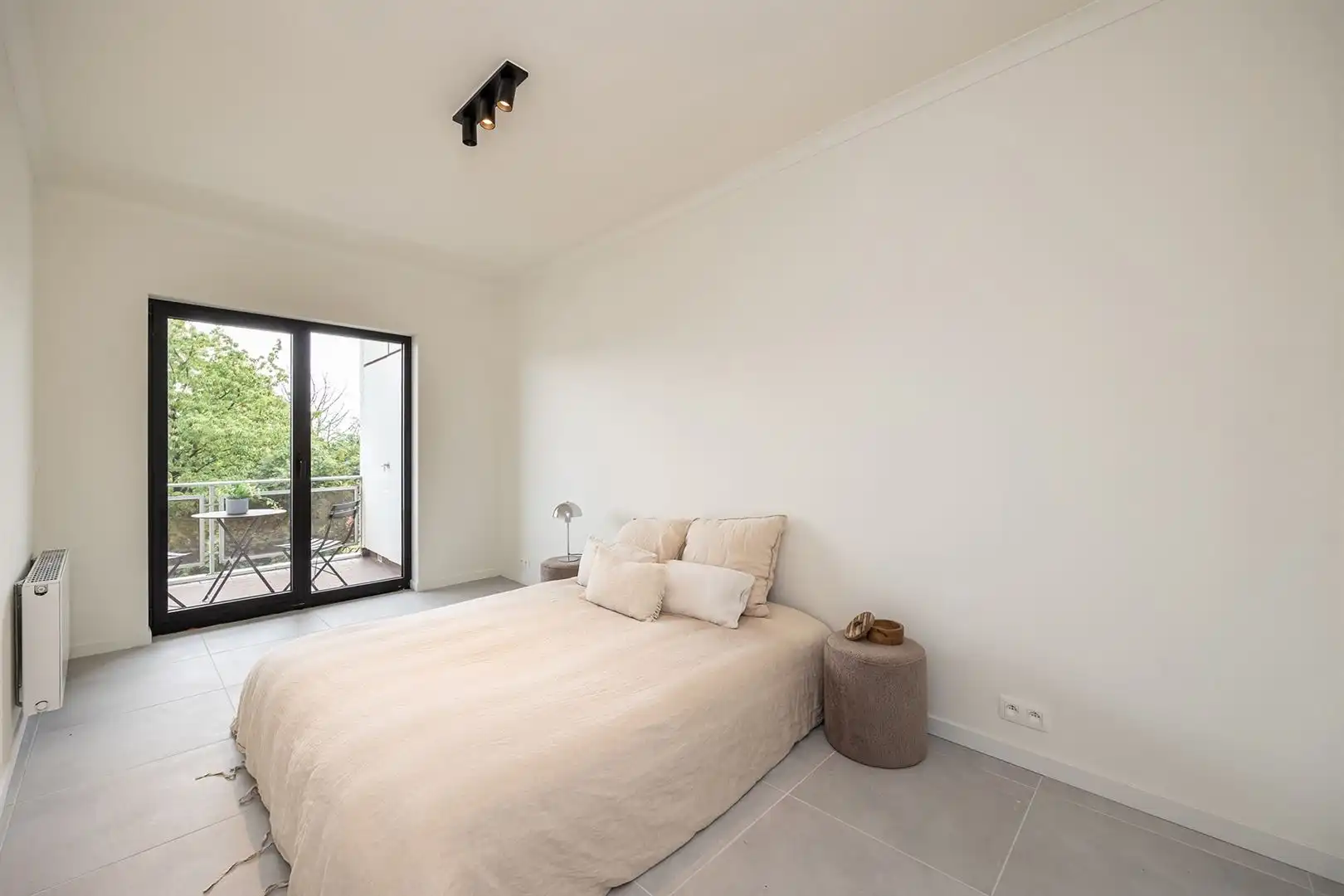 instapklare renovatie met groot terras foto 16