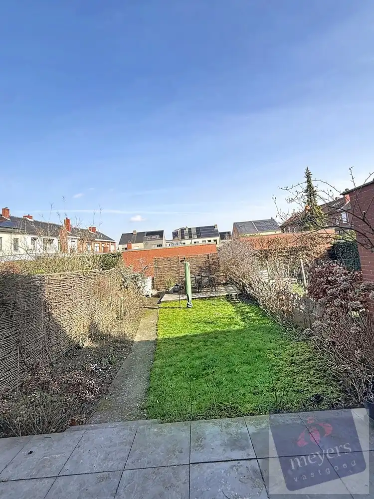 Bel-étagewoning met garage, terras en tuin op toplocatie in Hasselt foto 8