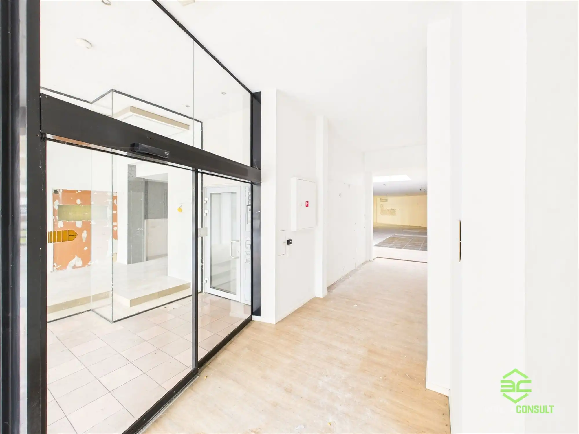 Handelsgelijkvloers op A+ locatie in het centrum! foto 5