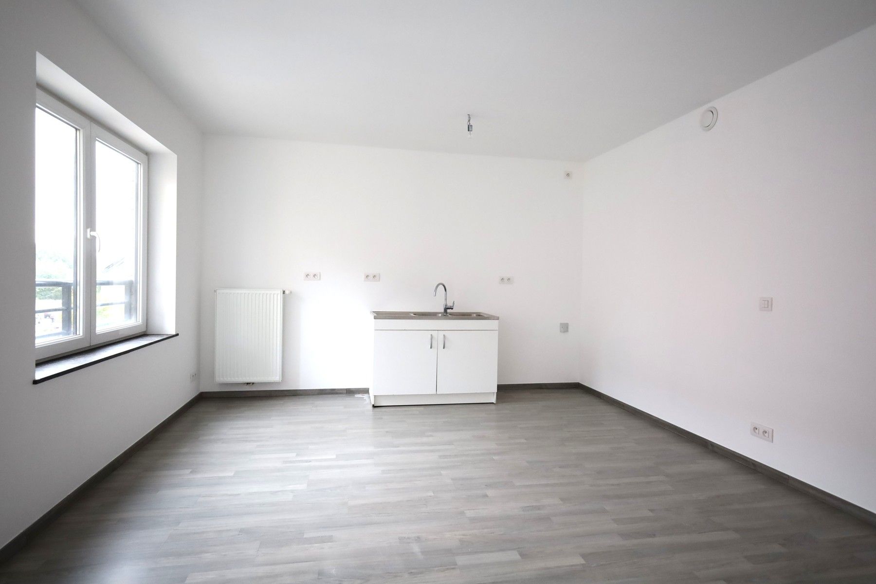 Lichtrijk appartement met terras foto 6