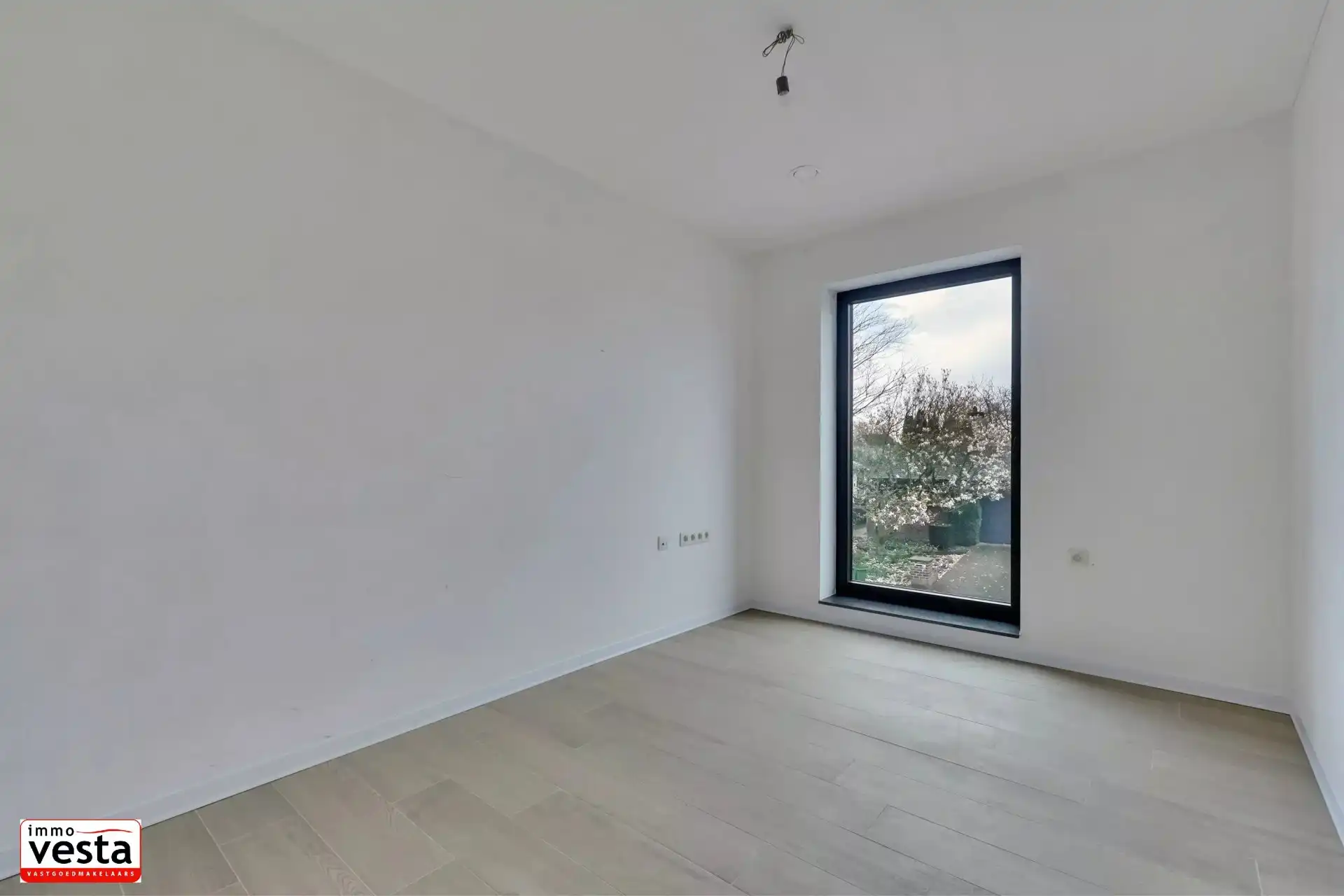 ruime nieuwbouwwoning in de landelijke stadrand foto 13