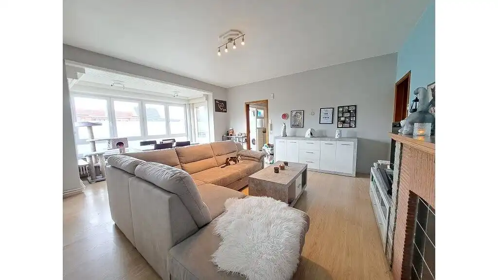 Opbrengsteigendom met 2 woonunits en 2 garages te koop in Brugge foto 8