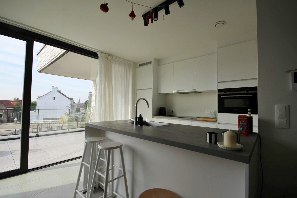 Nieuwbouw appartement met autostaanplaats en kelder! foto 3