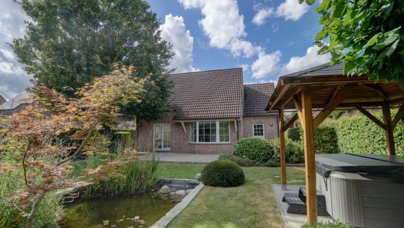 Landhuis van 172m² op 6 are 30 ca met zeer mooie tuin foto 18