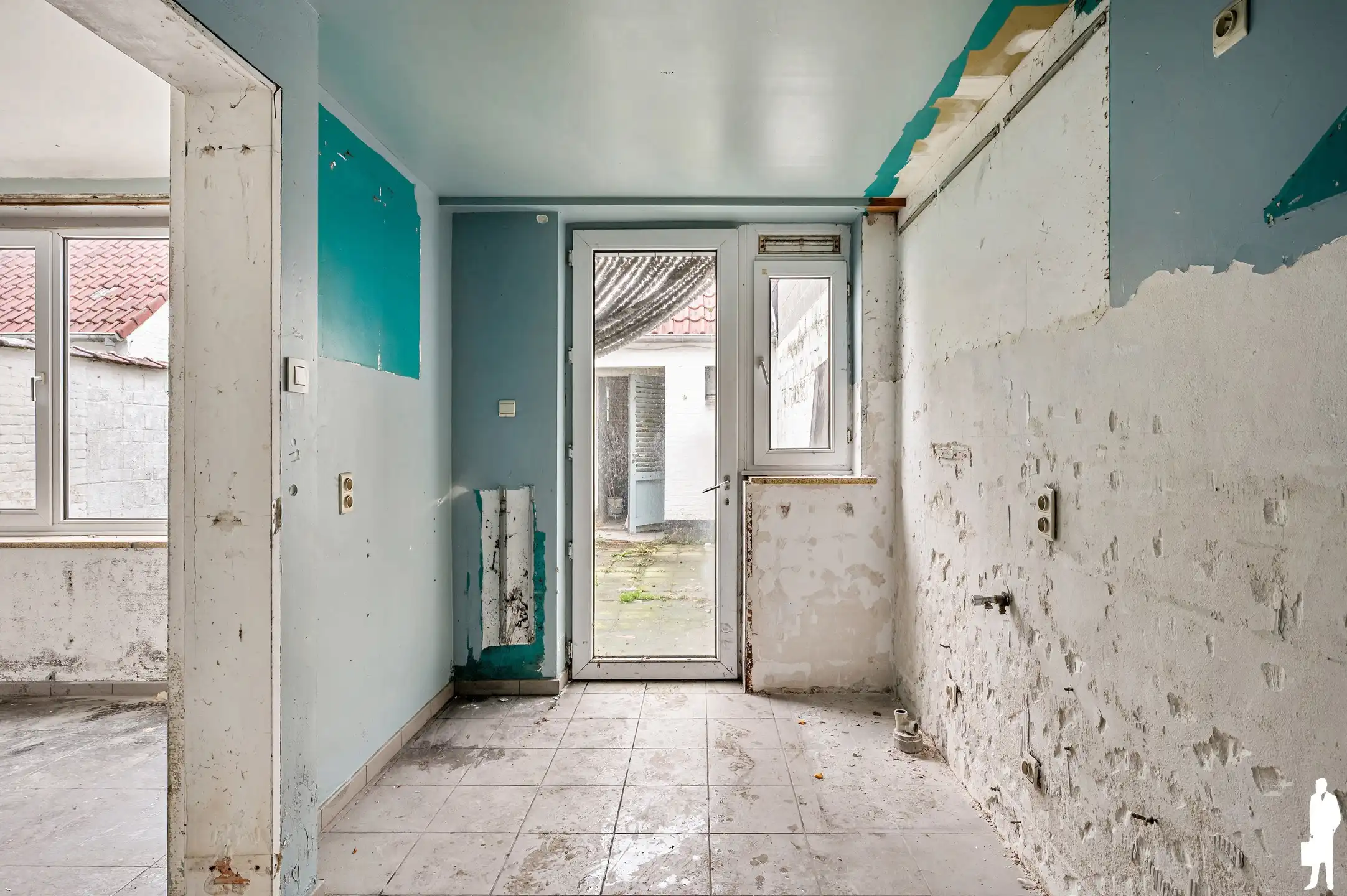 Te renoveren woning met 4 slaapkamers, tuin en bijgebouw in Kalmthout foto 9