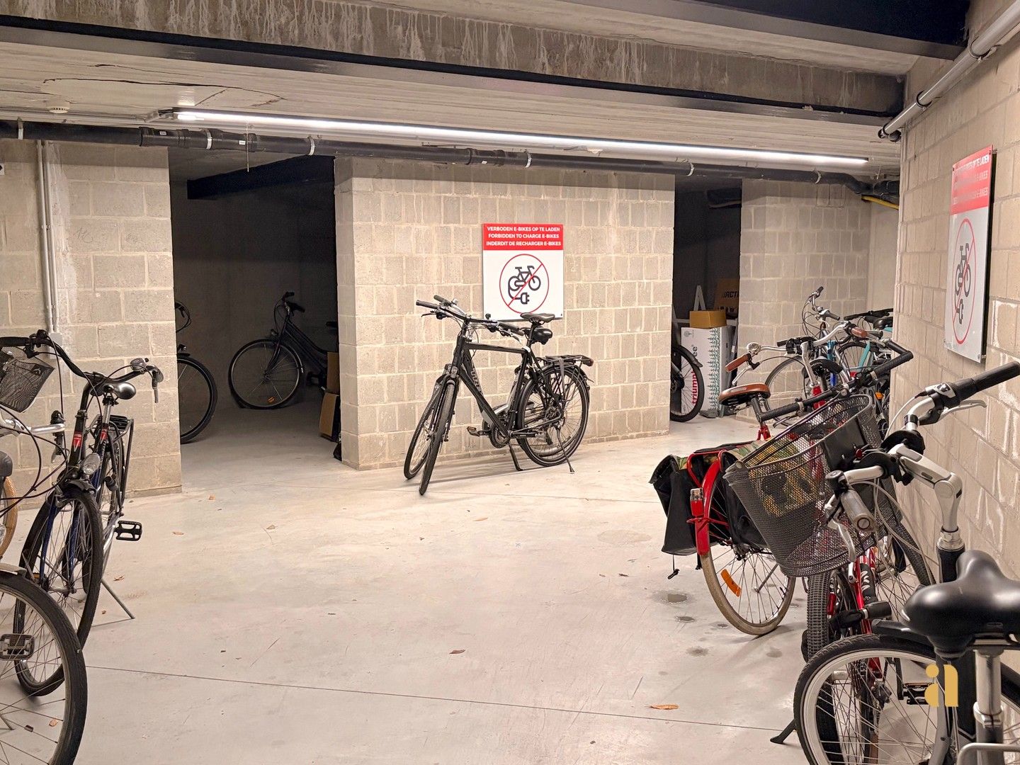 Stijlvol gemeubeld appartement te huur foto 12