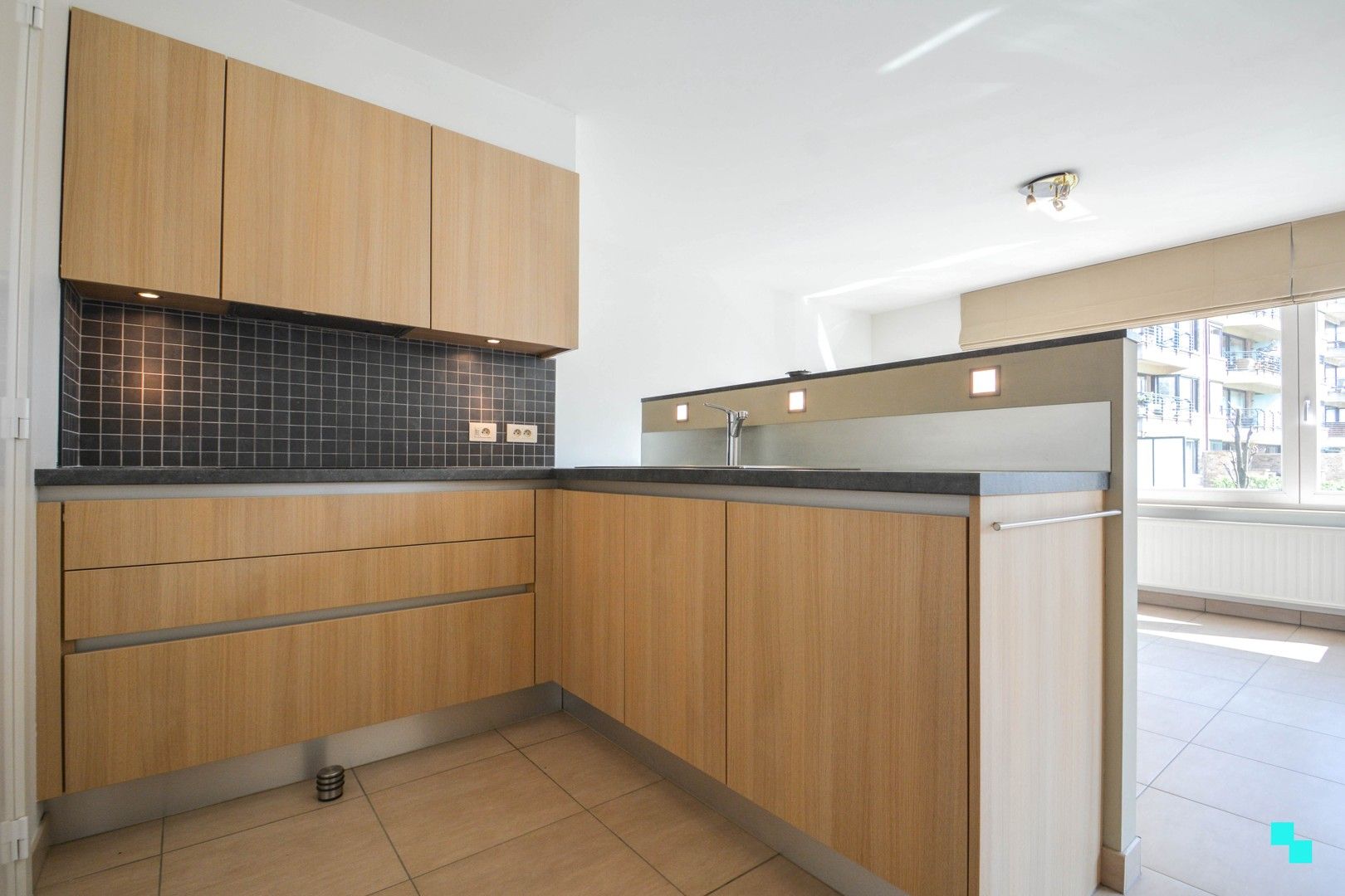 Ruim tweeslaapkamer appartement nabij centrum Izegem foto 14
