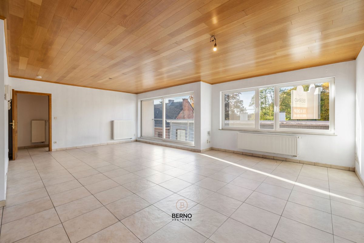 Ruim appartement in centrum Hamme foto 3