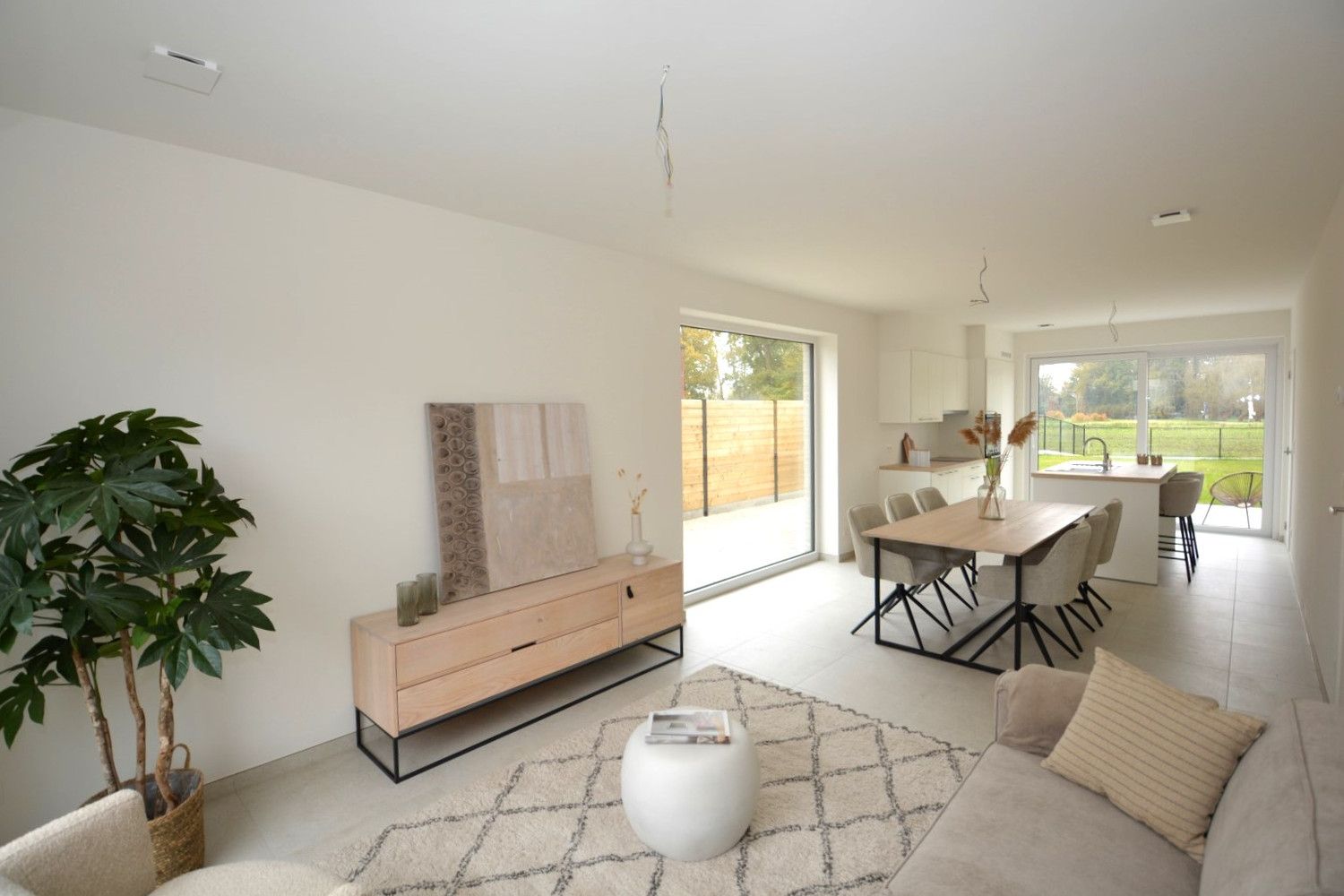 INSTAPKLARE WONING MET 4 SLK EN ZUID-TUIN! foto 2