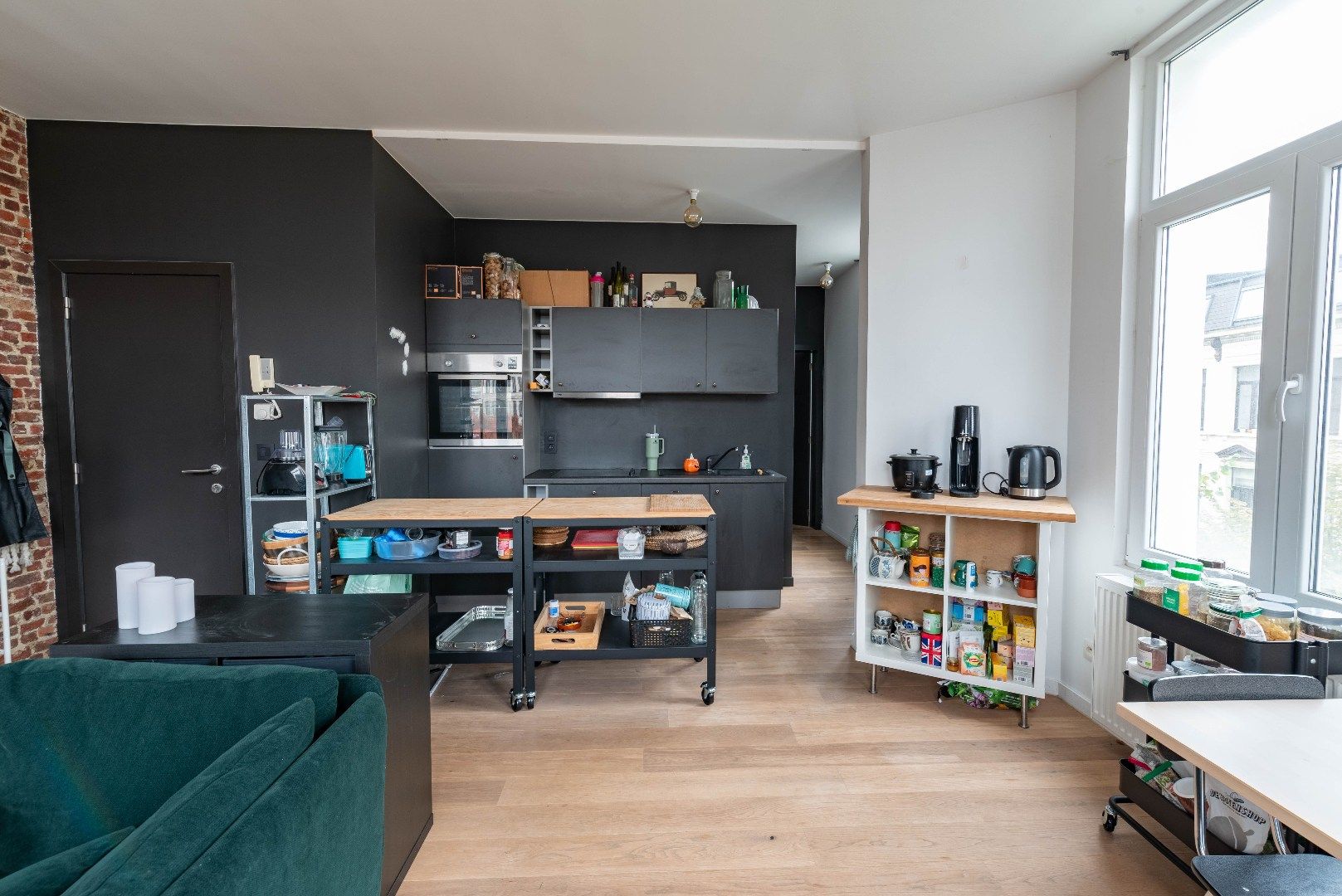 Modern en trendy appartement aan de Marnixplaats! foto 6
