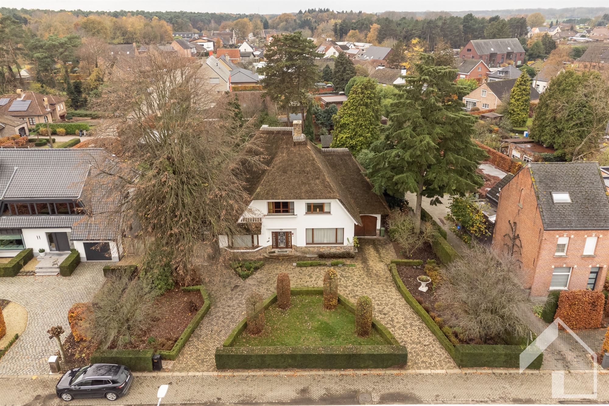 Te renoveren, karaktervolle villa in het centrum van Pulle foto 27
