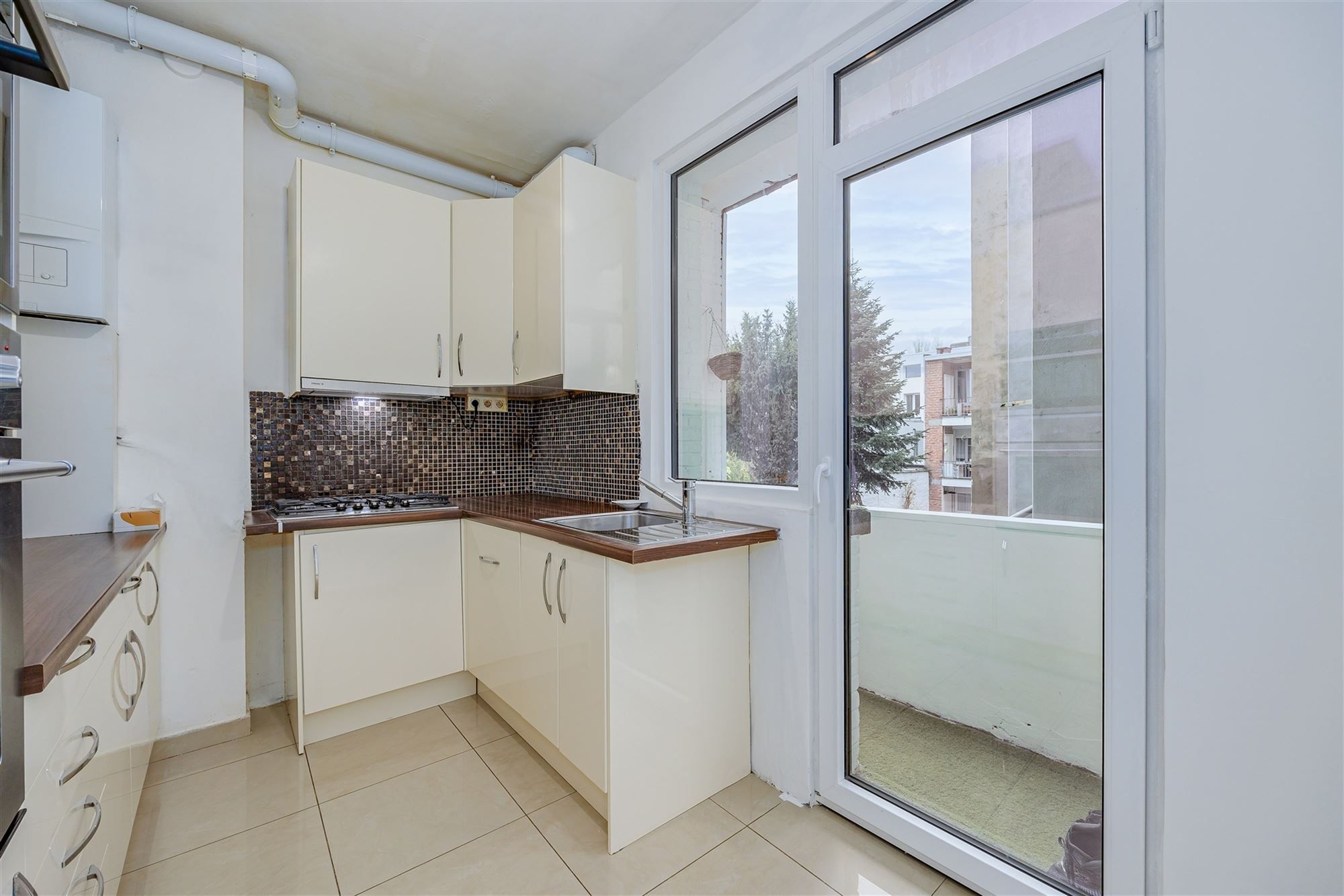 Zeer ruim en licht 3 slk appt met terras foto 8