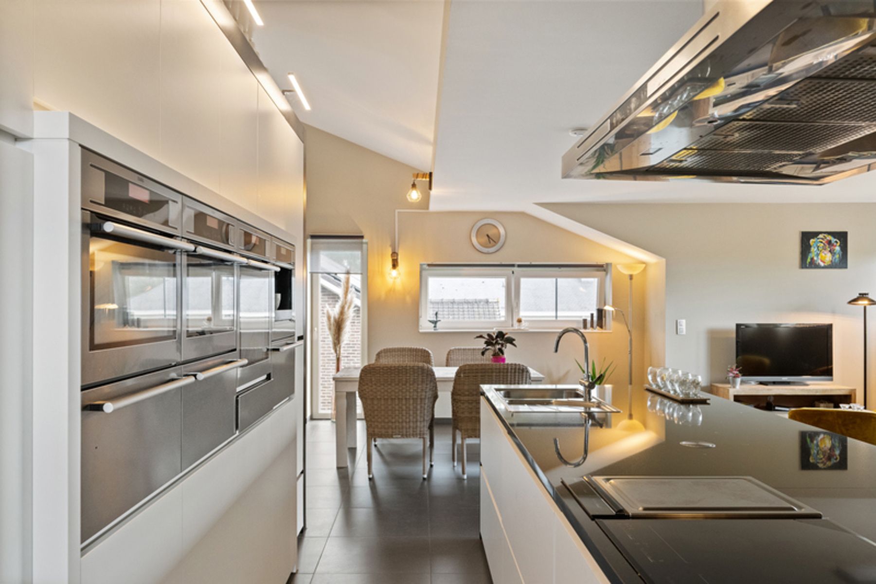 Rustig gelegen energie zuinige villa !!! foto 6