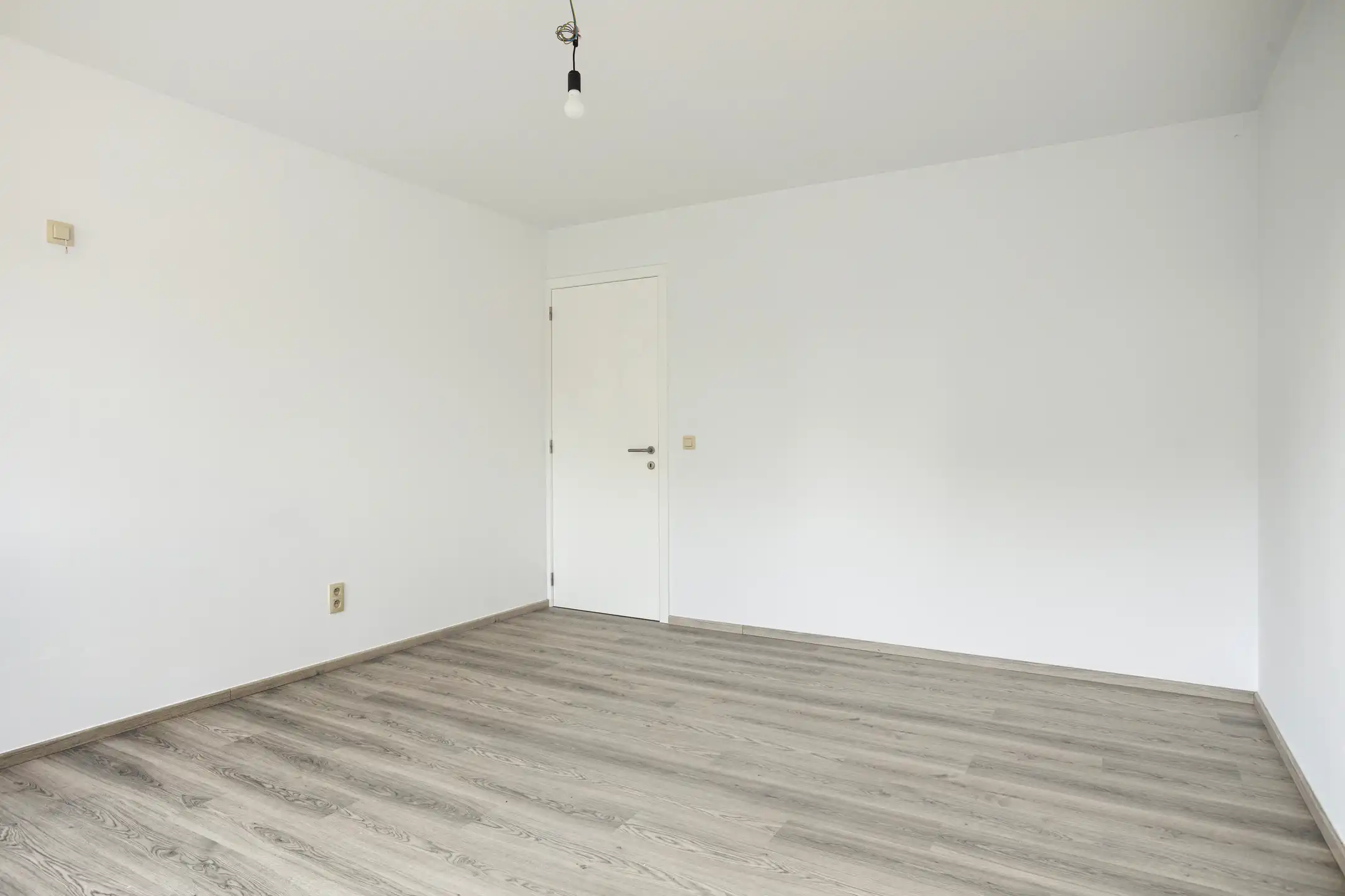 BEN woning met 4 slaapkamers, tuin & garage op toplocatie foto 13