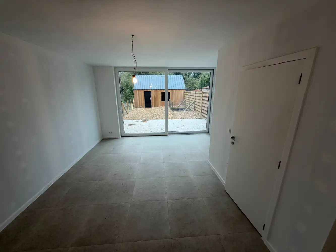 4 slaapkamer nieuwbouw woning te huur foto 8