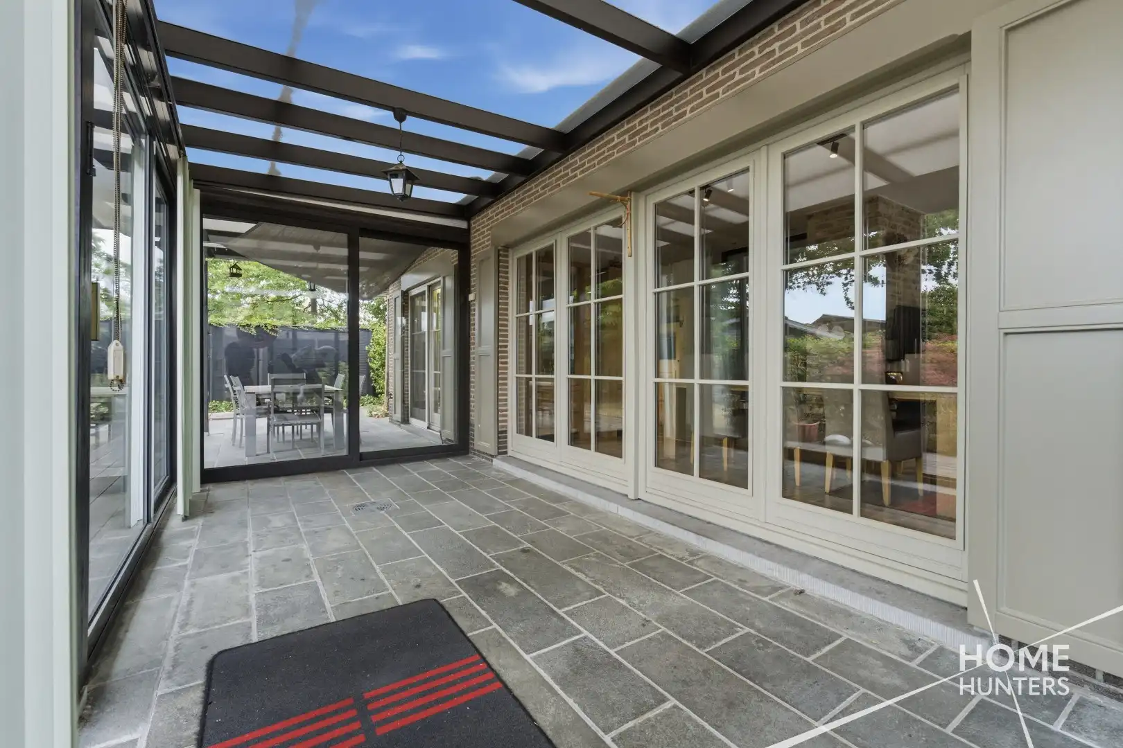 Alleenstaande woning met prachtige tuin en tal van extra troeven in een rustige wijk te Wervik foto 10