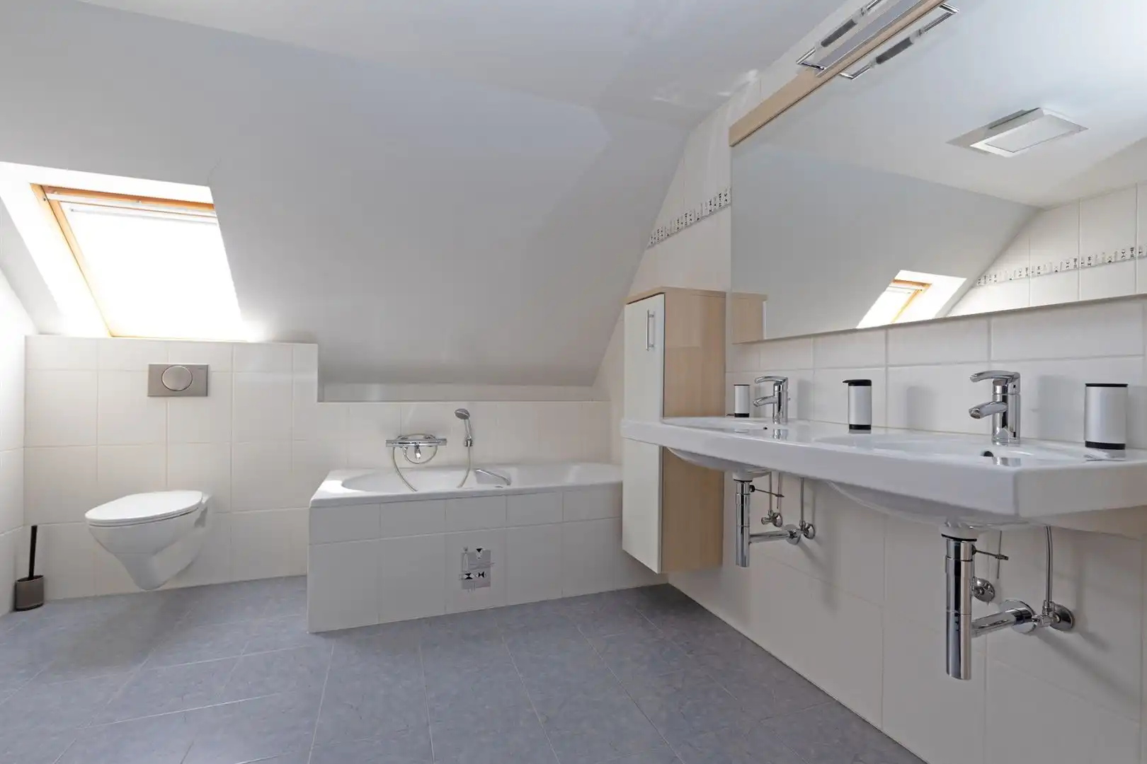 Goed onderhouden villa nabij het centrum foto 18