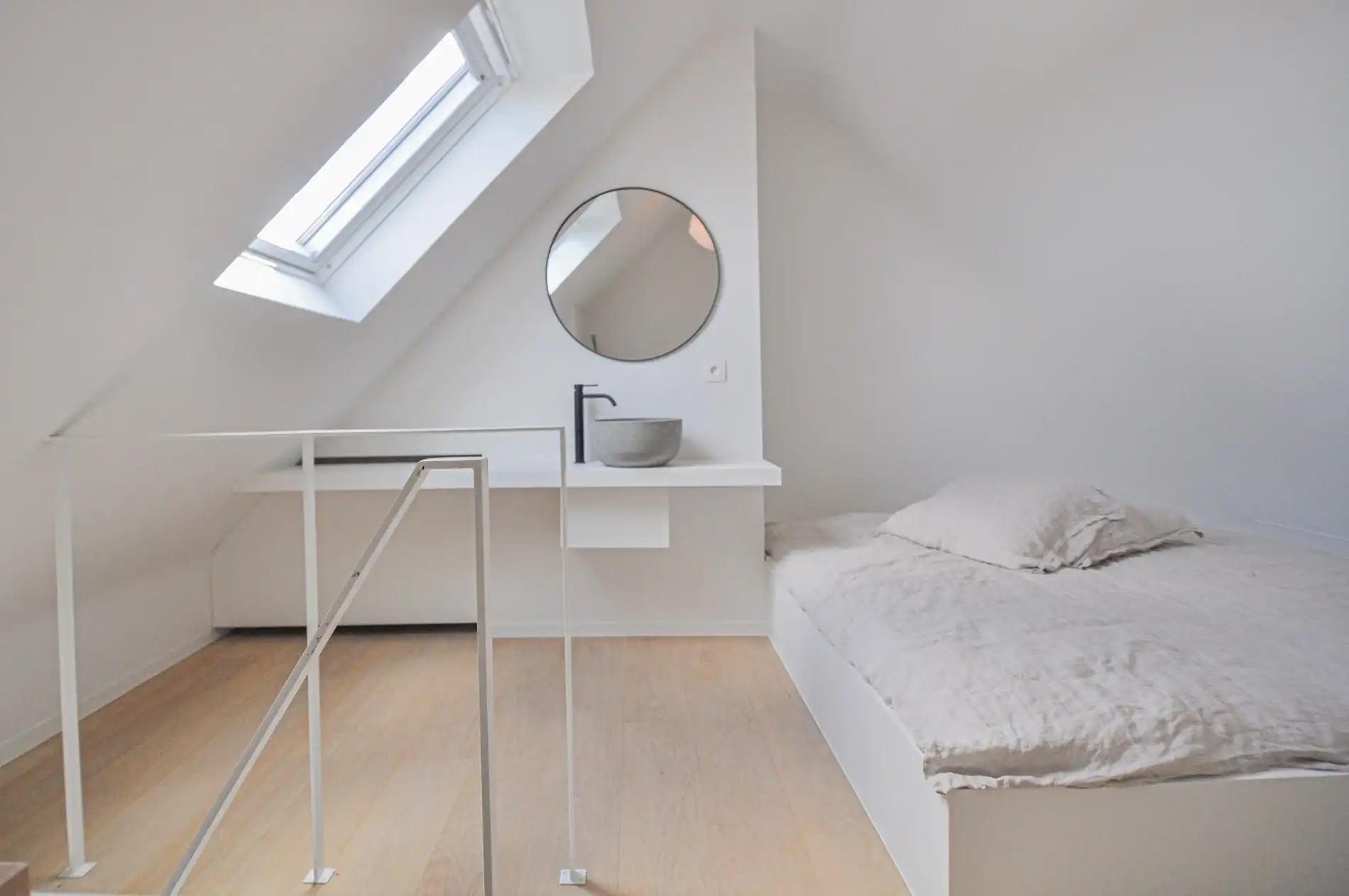 Volledig gerenoveerd appartement met een ruim zonneterras. foto 30