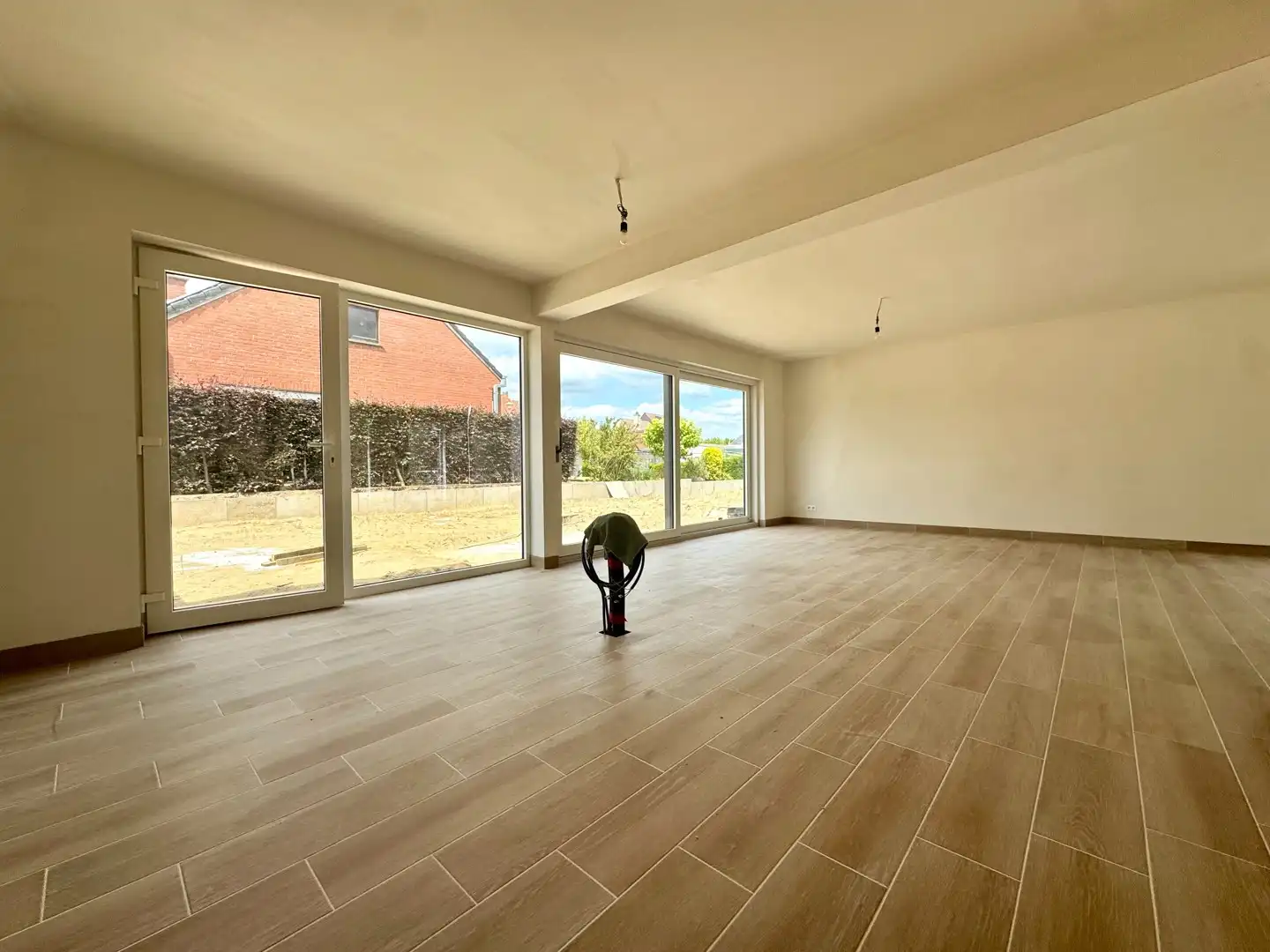 Nieuwbouwwoning in doodlopende straat, vlakbij centrum Deerlijk foto 6