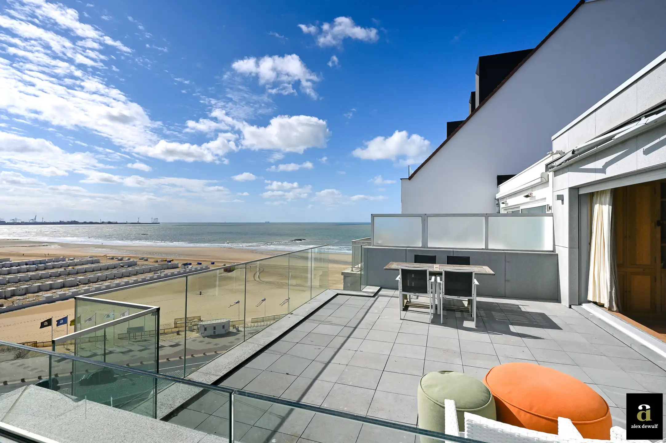 Uitzonderlijk penthouse met frontaal zeezicht, gelegen aan de zonnige zijde van het Rubensplein. foto 20