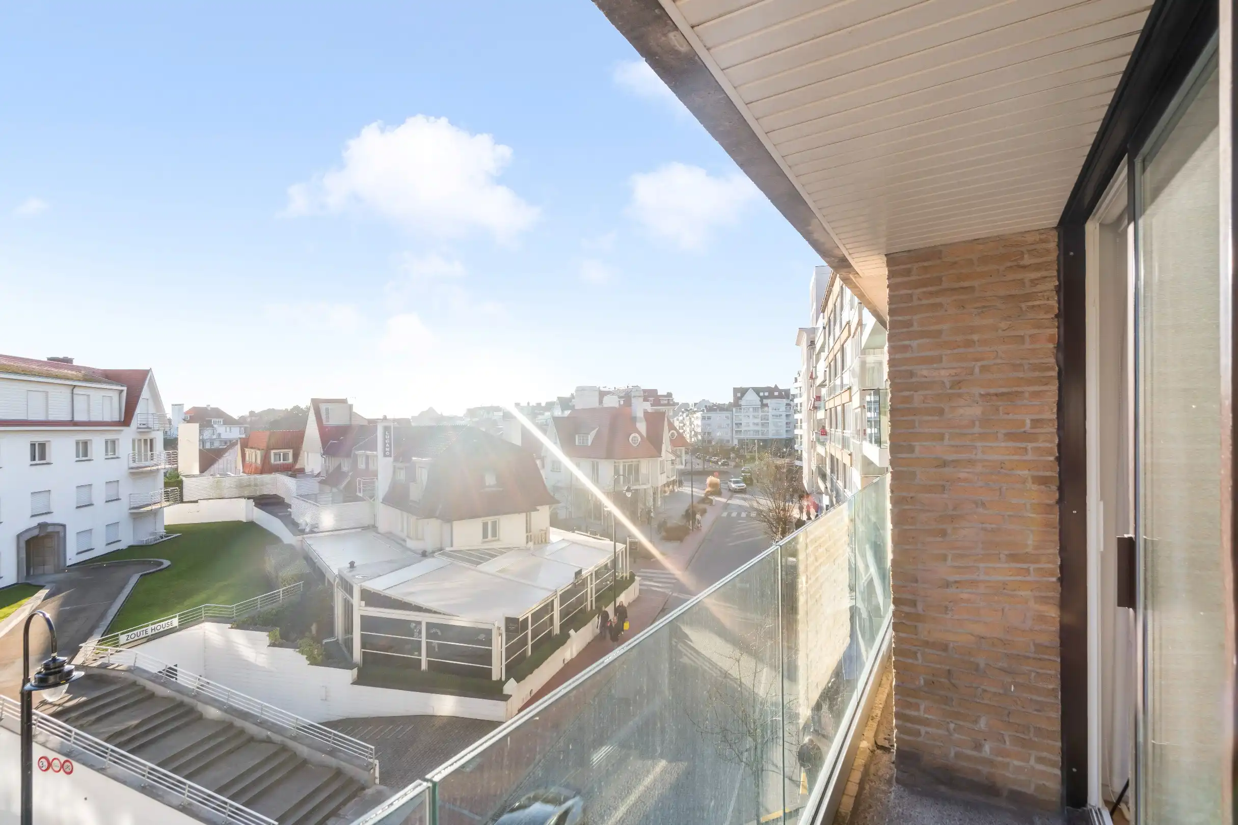 Aangenaam, gemeubeld appartement met zuidgericht terras en open zicht, gelegen in de Kustlaan in het Zoute. foto 15