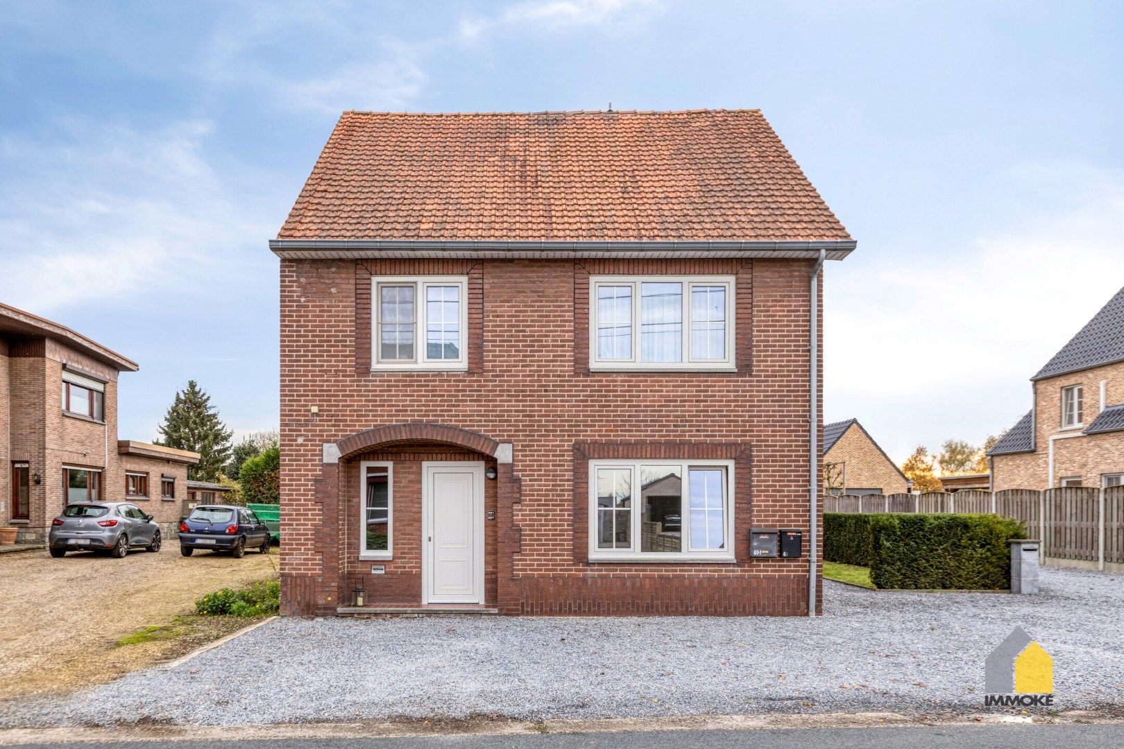 Energiezuinige woning op 3 a 14 ca met 3 slpk, 2 badkamers en knusse tuin. foto 2
