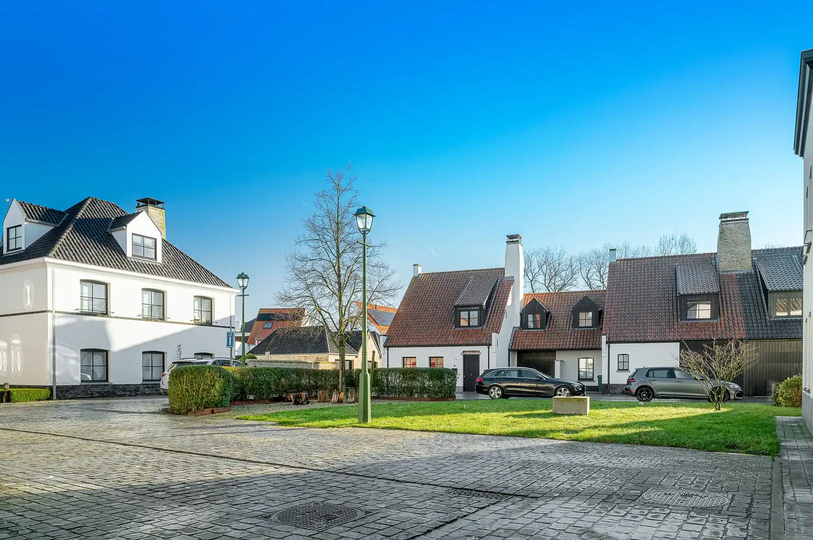 OPENDEUR ZATERDAG 18 APRIL TUSSEN 14U-16U -  Ruime woning met vier slaapkamers en een grote tuin, gelegen in een rustige en aangename omgeving. foto 19