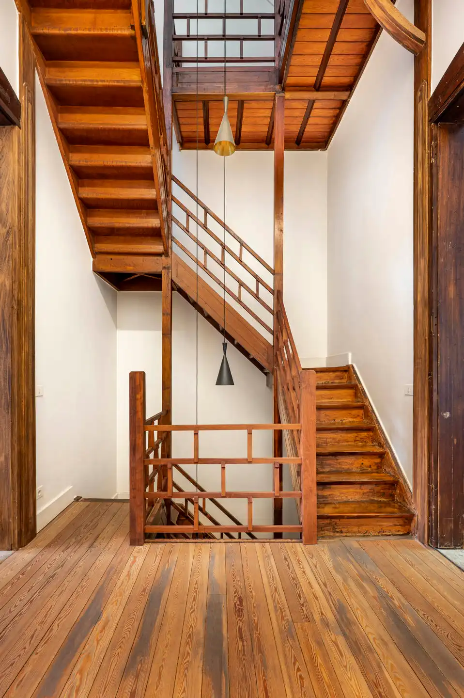 ANTWERPEN - Architecturaal Art Nouveau-pand top gerenoveerd foto 10