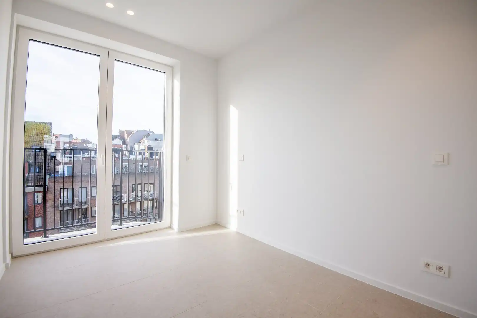 Volledig afgewerkt nieuwbouw app. met open zicht, centraal gelegen te Knokke foto 12