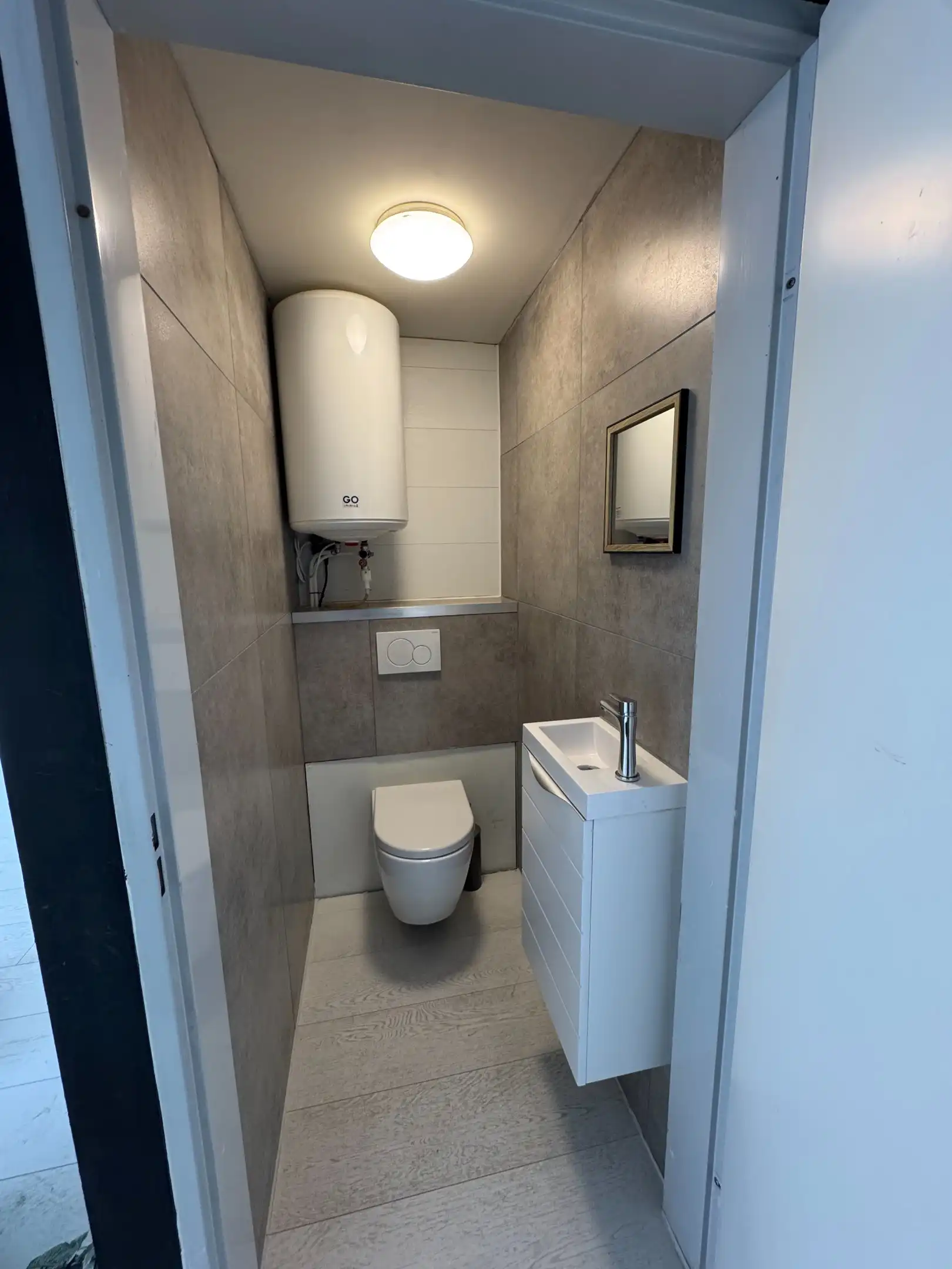 Handelsruimte in het hartje van Genk foto 5