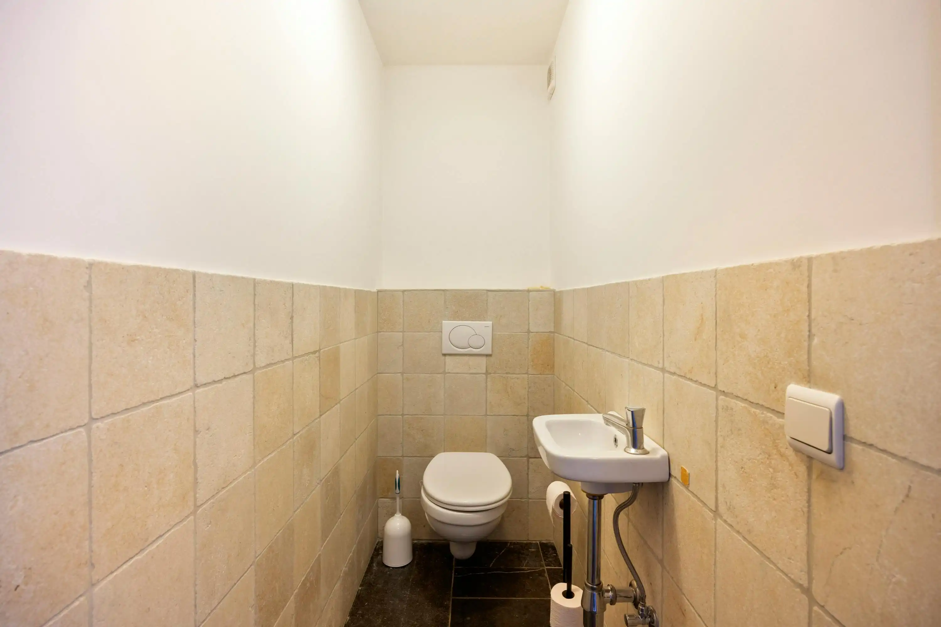 Duplexappartement met 2 slpks te koop in centrum van Essen! foto 6