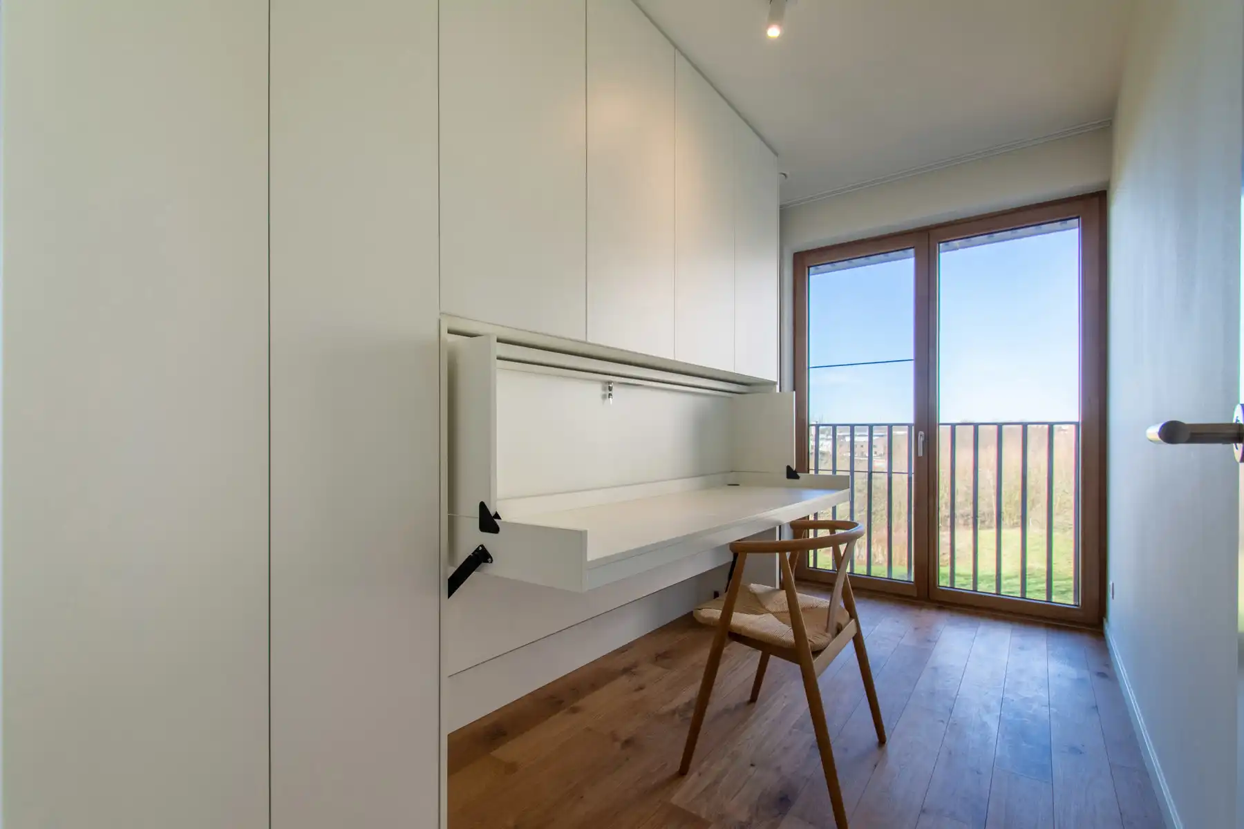 Rustig en comfortabel 2slpk appt. met mooi terras  foto 15