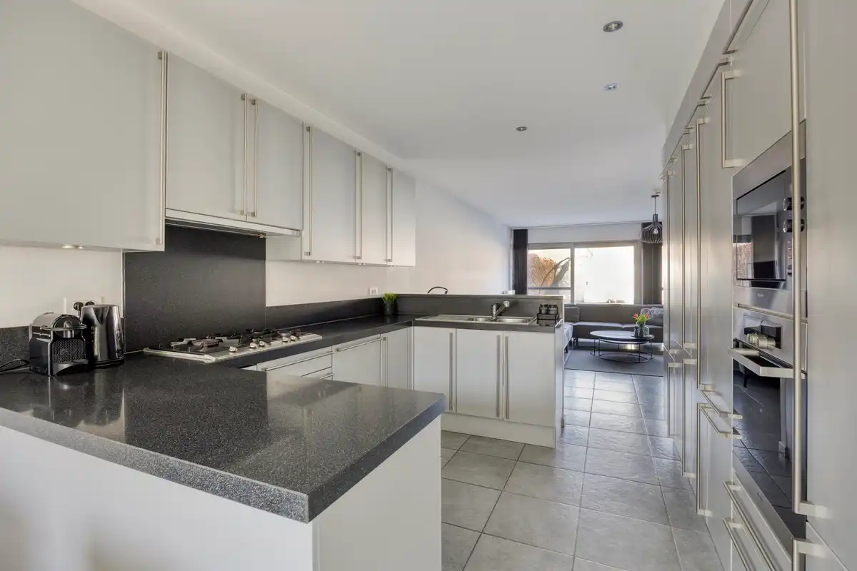 Trendy woning met dubbele garage foto 6