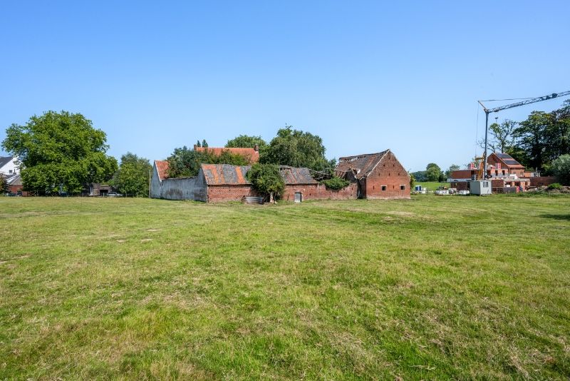 Te renoveren en te verbouwen authentieke vierkantshoeve uit de 18e eeuw foto 12