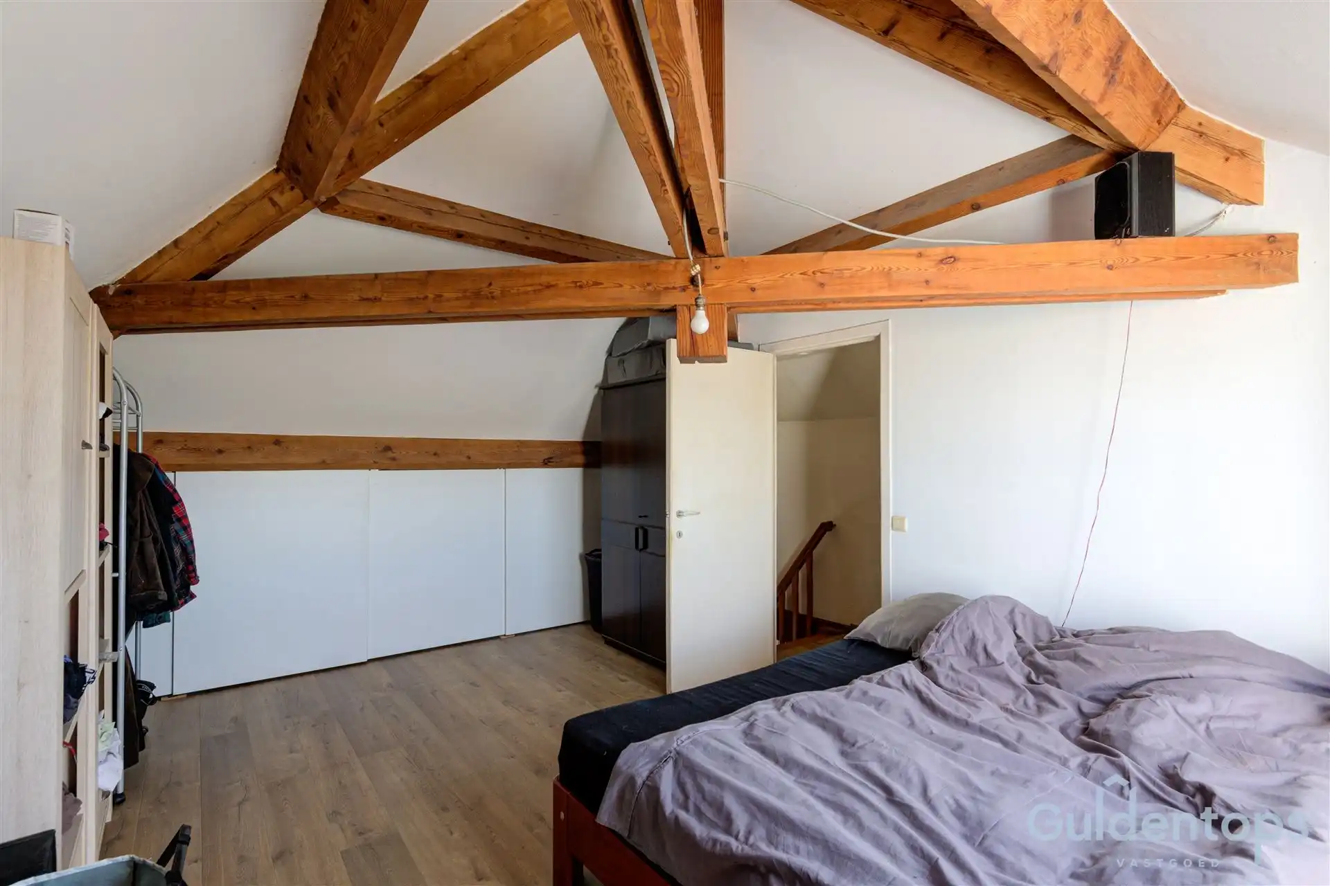 Vrijstaande woning met atelier op perceel van 1776m2 foto 9