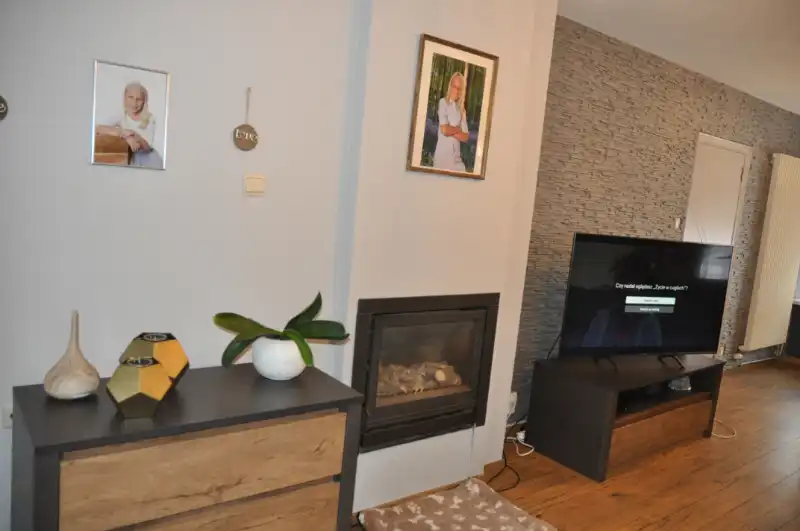 Mooi afgewerkte hoekwoning met 4 slaapkamers en uitgerust met zonnepanelen. foto 4