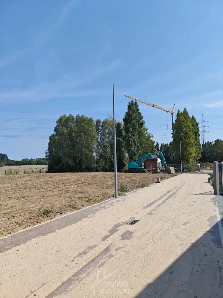 Perceel bouwgrond halfopen bebouwing Pittem foto 6