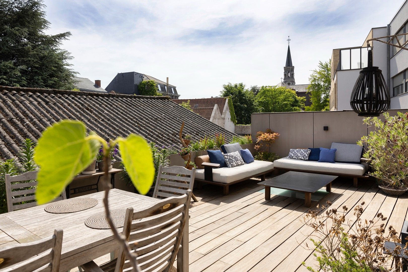 Dit triplex-appartement met terras biedt heel veel ruimte! foto 16