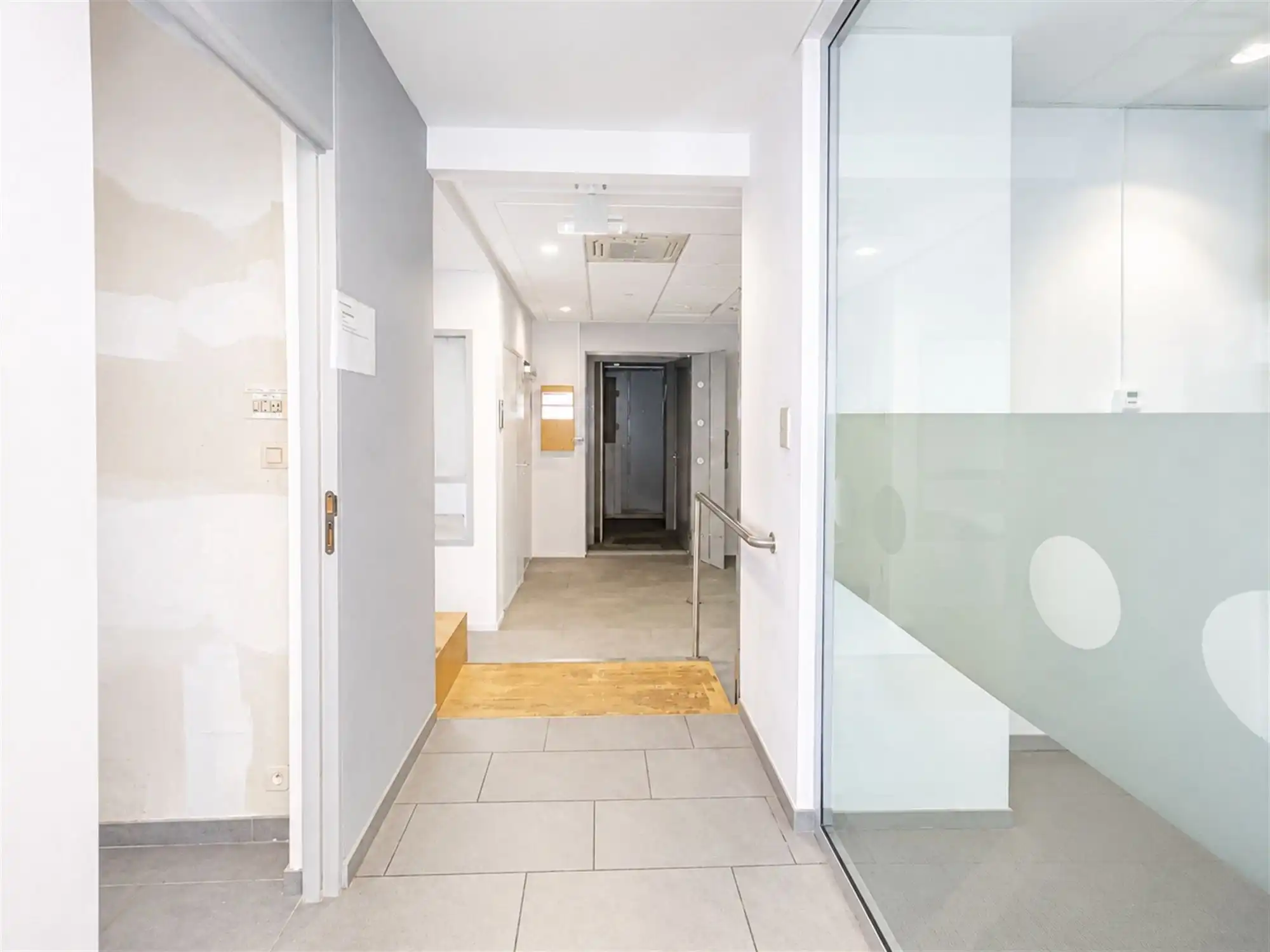Kantoorruimte van ca. 280 m² op uitstekende zichtlocatie foto 4
