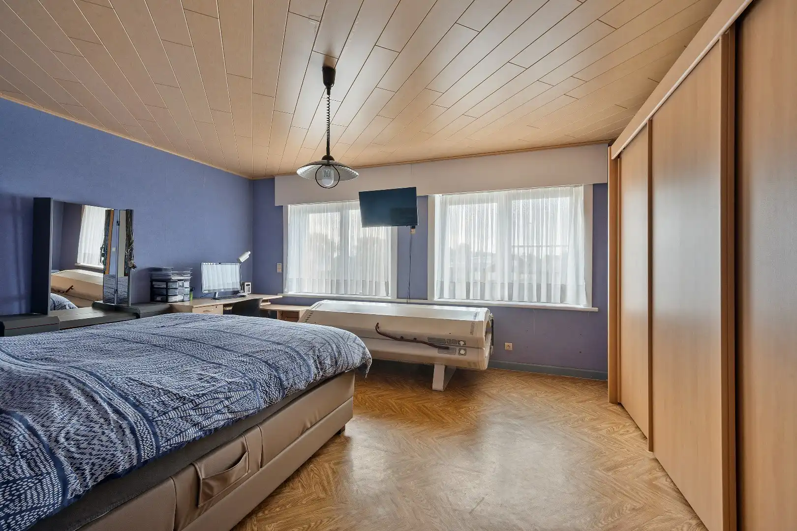 COMMERCIËLE HANDELSWOONST MET 3 SLPKS, GROTE GARAGE EN GUNSTIG EPC foto 17