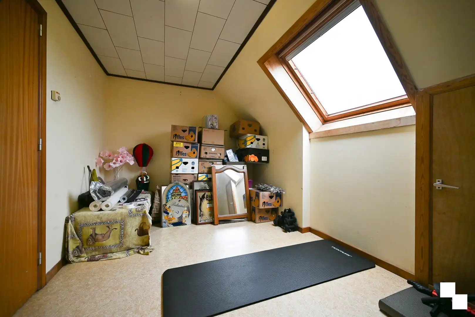 Ruime gezinswoning in doodlopende straat te Izegem foto 26