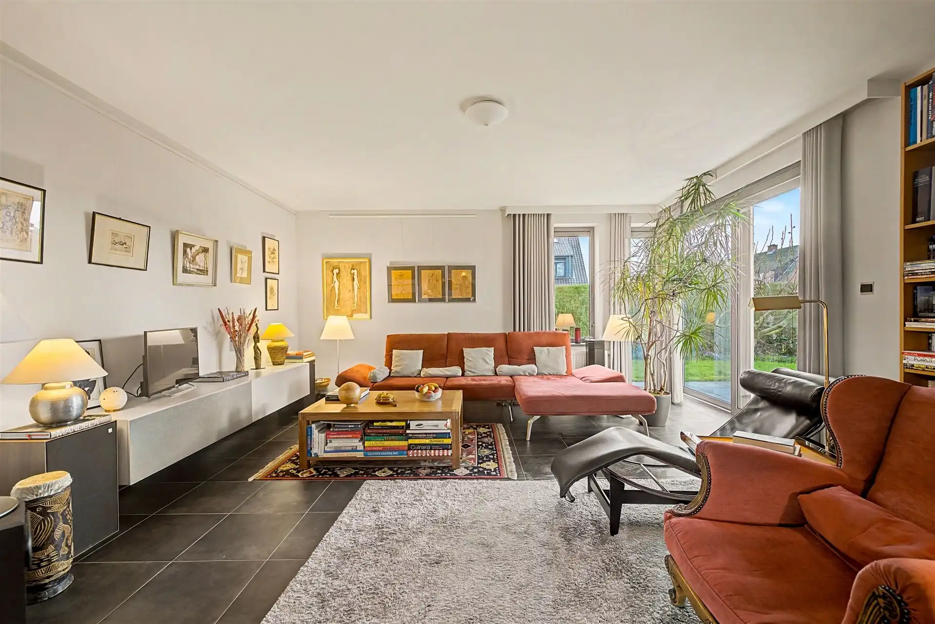 Stijlvolle gezinswoning met 3 slaapkamers en thuiskantoor (926m²) foto 6