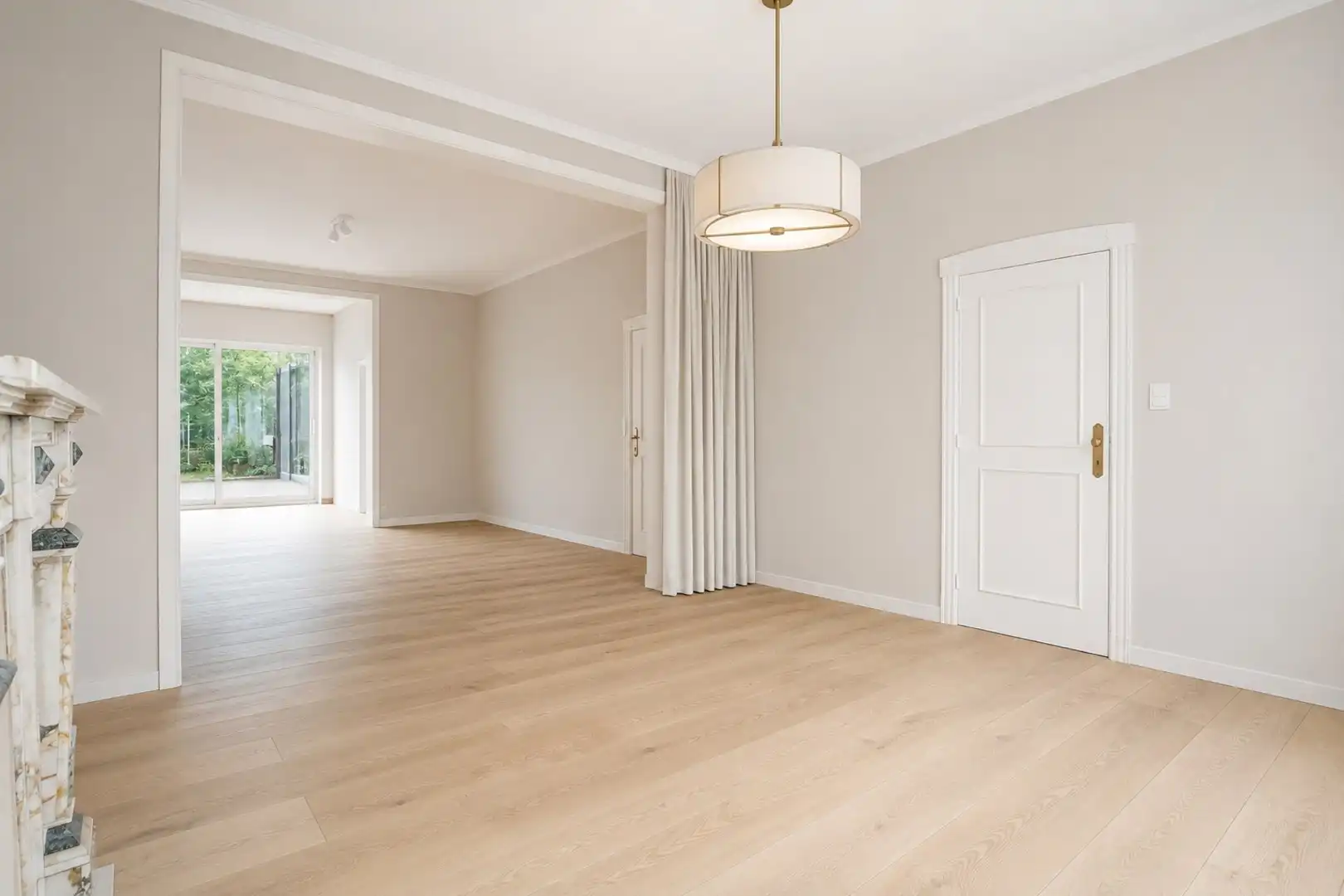 Te renoveren woning met veel op potentieel op topligging. foto 3