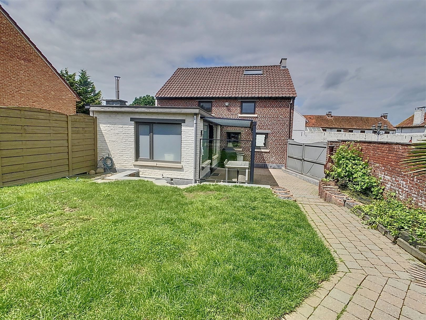 Mooie woning, 2 slpks, tuin, terras, garage, 11a 04ca foto 6