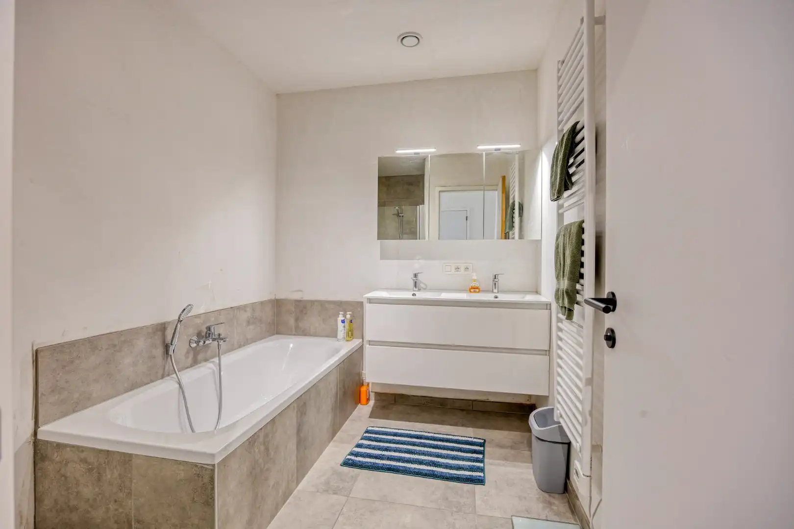 Moderne BEN woning met 3 SLKPS onder registratierechten! foto 18