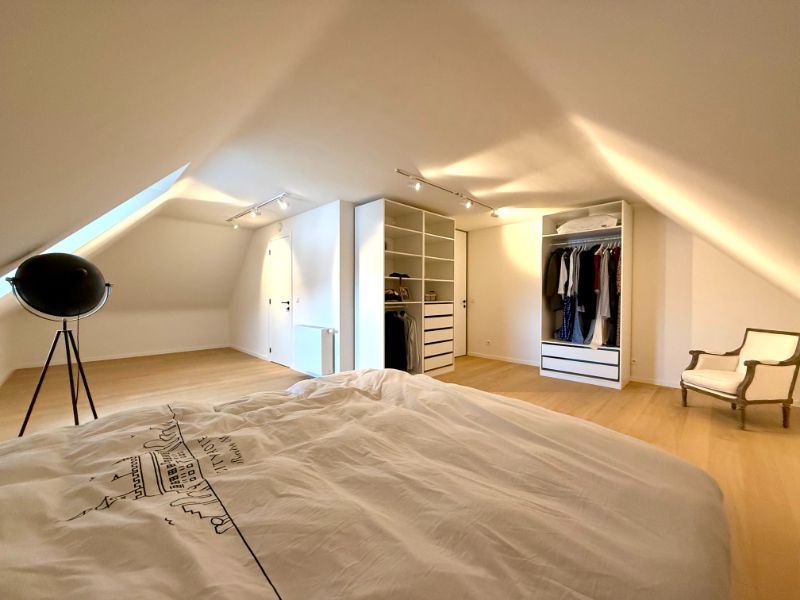 Recente, instapklare woning met 4 slaapkamers en garage foto 18